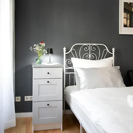 Daire Deluxe With Balcony Near Stadium & Leipzig